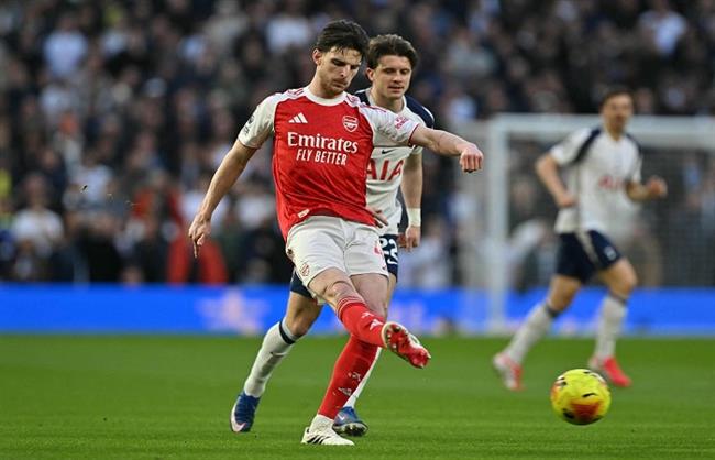 الدوري الإنجليزي.. نصف ساعة سلبية في قمة أرسنال وتوتنهام بديربي شمال لندن