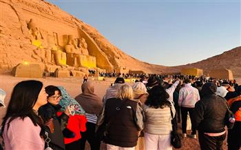 الشمس تتعامد على وجه تمثال الملك رمسيس الثاني بمدينة أبو سمبل لمدة 22 دقيقة