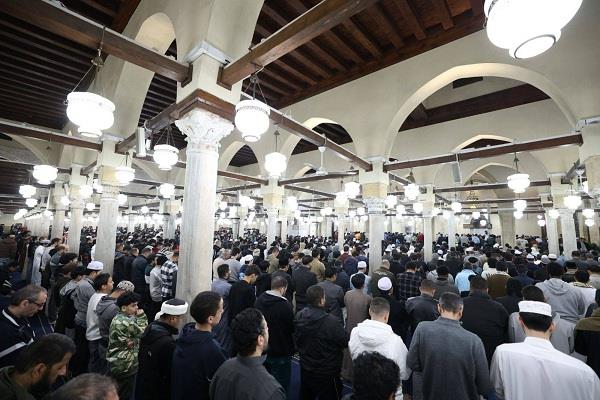 أجواء روحانية في الجامع الأزهر.. صلاة التراويح بالقراءات العشر بحضور آلاف المصلين