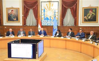 محافظ القاهرة يتابع ملفات التصالح والمتغيرات المكانية والموجة 28 لإزالة التعديات 