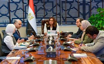 وزيرة التنمية المحلية والبيئة تتابع آخر مستجدات جهود وإجراءات الوزارة للحد من استخدام الأكياس البلاستيكية