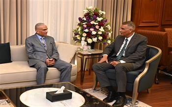 محافظ جنوب سيناء يستقبل رئيس جامعة الملك سلمان الدولية للتهنئة بتوليه منصبه وحلول شهر رمضان