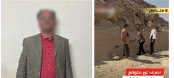 مرشد سياحي يشوّه هرمًا بالجيزة.. والداخلية تتحرك فورًا