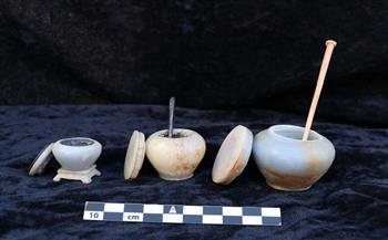 البعثة الأثرية تعلن الكشف عن مجموعة من المقابر الصخرية بقبة الهواء بأسوان