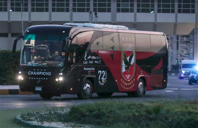 الدوري الممتاز.. الأهلي يصل إلى ملعب برج العرب لخوض مواجهة سموحة