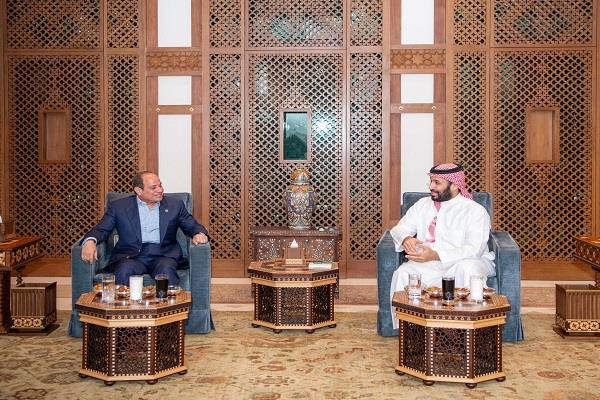 الرئيس السيسي يبحث مع بن سلمان تطورات الأوضاع في قطاع غزة