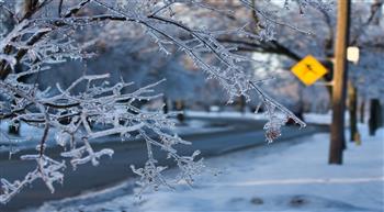 إيقاف السفر .. طوارىء في ولايات أمريكية بسبب عاصفة ثلجية