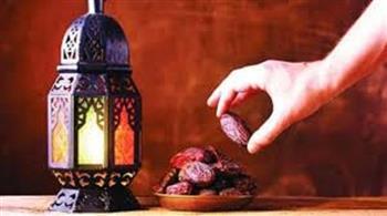 «الإفتاء» توضح الأعذار المبيحة للفطر وحكم من أفطر لعذرٍ منها