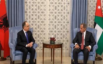 رئيس الوزراء الأردني والرئيس الألباني يؤكدان أهمية تكثيف الجهود الدولية لوقف التصعيد بالمنطقة
