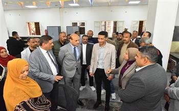 محافظ أسيوط يتفقد التشغيل التجريبي لمجمع الخدمات الحكومية بقرية الشامية بساحل سليم