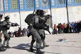 نابلس تقاوم نيران الاحتلال.. محاولة إحراق مسجد تفجر غضبًا شعبيًا ضد إرهاب المستوطنين