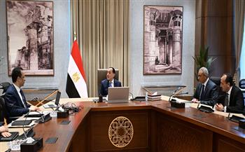 رئيس الوزراء يستعرض محاور عمل وزارة الاتصالات خلال الفترة المقبلة