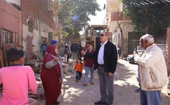 رئيس مدينة الغردقة يتفقد أعمال تمهيد بعض الشوارع بمنطقة زرزارة 