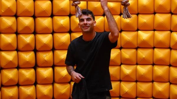 زيزو يفقد أعصابه ويحطم الزجاج في «رامز ليفل الوحش» 