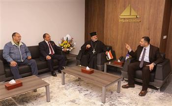 محافظ دمياط يستقبل وفد كنيسة الروم الأرثوذكس ويتلقى التهنئة بتوليه مهام عمله