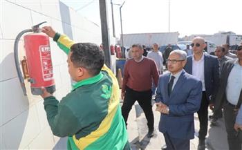 محافظ بني سويف يُفاجئ محطة بنزين على الطريق الزراعي .. ويُكلف رئيس المدينة بمراجعة اشتراطات الأمن والسلامة 