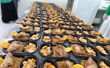 محافظ البحيرة يشيد بالدور الإنساني للجمعيات ويوزع 7900 وجبة رمضان