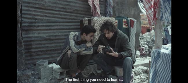 عمار يواجه الدبابات الإسرائيلية خلال طريق هروبه من غزة في صحاب الارض الحلقة 6  