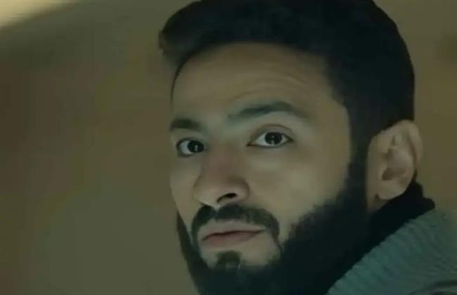 في الحلقة السابعة من " المداح" شقيق صابر يغرق في هوس التريند!