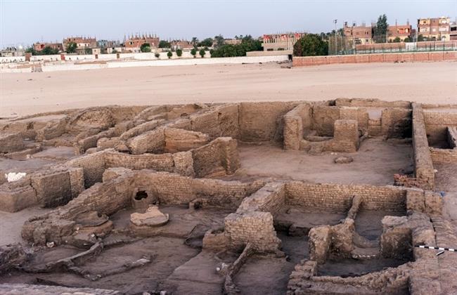 اكتشافات أثرية جديدة بموقع شيخ العرب همام في قنا