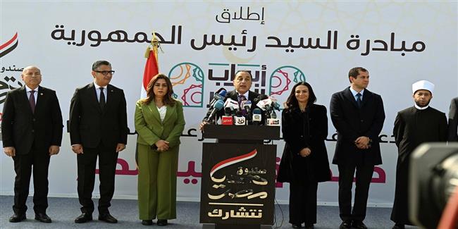 رئيس الوزراء يعلن إطلاق المبادرة الرئاسية "أبواب الخير" لدعم الأسر الأولى بالرعاية خلال شهر رمضان 