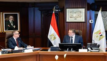 محافظ البنك المركزي يبحث مع وزير التخطيط تعزيز التنسيق لدعم استقرار الاقتصاد الكلي