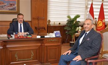 محافظ بورسعيد يستقبل رئيس الهيئة العامة للرقابة على الصادرات والواردات للتهنئة بتوليه منصبه