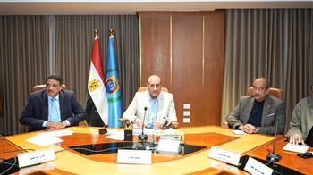 محافظ أسيوط يترأس اجتماعًا موسعًا لمتابعة حياة كريمة