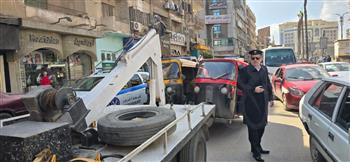 حملات مرورية مكثفة لضبط سيارات الأجرة "السرفيس" والتكاتك المخالفة بشوارع ( المحافظة والجامعة والجلاء والتحرير)