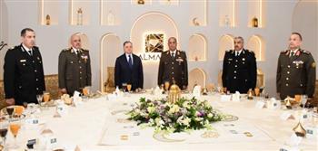 وزير الدفاع ووزير الداخلية يشهدان حفل إفطار رمضاني