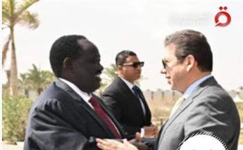 رئيس المخابرات العامة يلتقي وفدا رفيع المستوى من دولة جنوب السودان