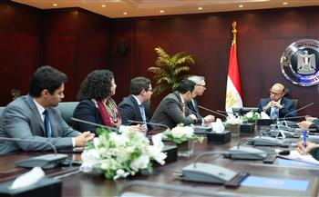 وزير الاستثمار يلتقي الرئيس التنفيذي لشركة "سكاتك" النرويجية لبحث تعزيز التعاون في مجال الطاقة المتجددة 