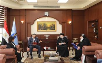 رئيس دير الأنبا أنطونيوس يهنئ محافظ البحر الأحمر بتوليه مهام منصبه 