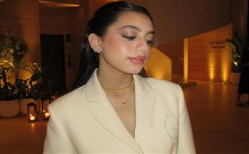 ياسمينا العبد وأناقة كلاسيكية