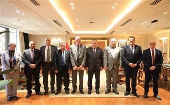 وزير التعليم العالي يؤكد دعم الدولة الكامل لتطوير الجامعات التكنولوجية وتعزيز شراكاتها الدولية والصناعية