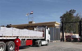 الهلال الأحمر المصري: قافلة زاد العزة الـ 146 تحمل 5,600 طن من المساعدات الإنسانية الشاملة