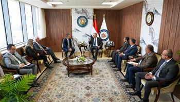 وزير البترول يجتمع مع شركة كابريكورن البريطانية لمتابعة أنشطة الصحراء الغربية