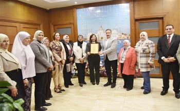 محافظ بورسعيد يستقبل مقرر وأعضاء المجلس القومي للمرأة ومقرر المجلس القومي للسكان