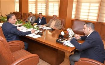 نائب محافظ بورسعيد يعقد اجتماعًا لمتابعة سير العمل بإدارة «الجراجات والورش»