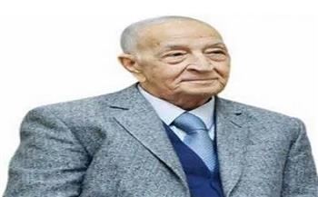 رئيس جامعة قنا ناعيًا الإذاعي الكبير فهمي عمر.. مؤكدًا: كان مدرسة إعلامية متفردة