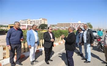 رئيس جامعة قنا يتابع تعزيز منظومة الإضاءة ورفع كفاءتها داخل الحرم الجامعي