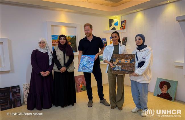 هاري وميجان يزوران مخيم الزعتري ويلتقيان أطفالا لاجئين في الأردن