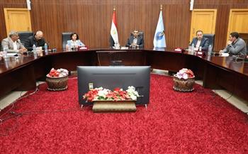 محافظ البحر الأحمر يلتقي الصحفيين والإعلاميين ويؤكد شراكة قائمة على الشفافية والمصارحة