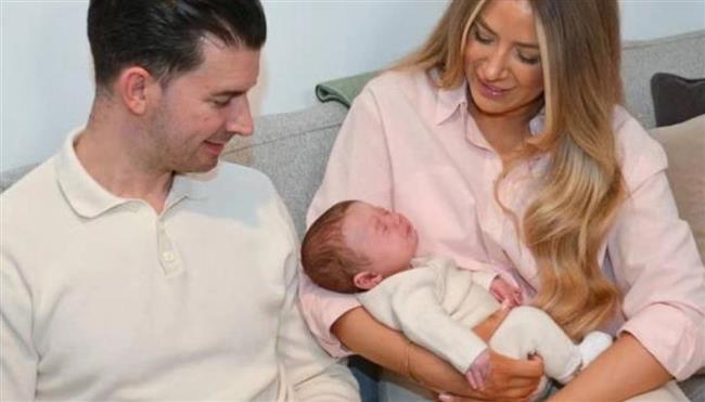 سابقة طبية.. ولادة أول طفل من رحم مزروع في بريطانيا