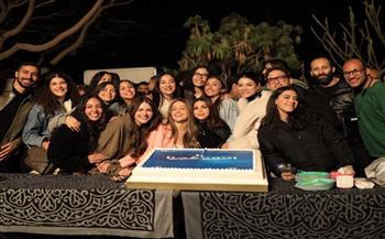 انتهاء تصوير «اتنين غيرنا» واحتفال خاص لفريق العمل