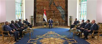 الرئيس السيسي يجدد التأكيد على موقف مصر الثابت والداعم لاستقرار السودان ووحدة أراضيه 