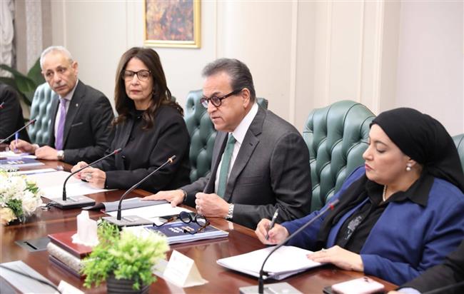 وزير الصحة يستقبل وزيري الأوقاف والثقافة لبحث توحيد الخطاب التوعوي في مواجهة القضية السكانية