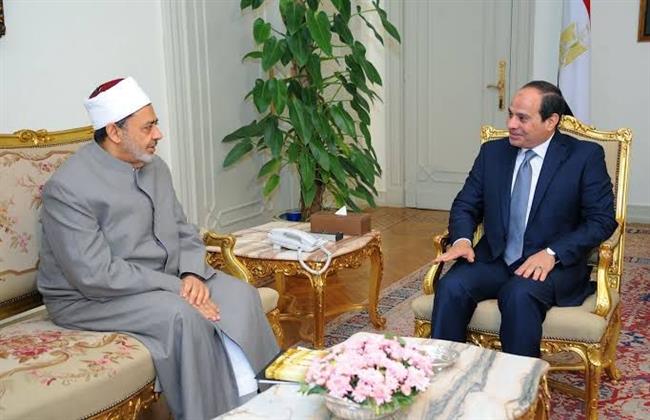 الرئيس السيسي يجري اتصالًا هاتفيًا بشيخ الأزهر للاطمئنان على صحته.. وشيخ الأزهر يعرب عن بالغ شكره وتقديره
