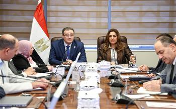 منال عوض تبحث مع رئيس الجهاز المركزي للتنظيم والإدارة تعديلات الهياكل التنظيمية بالوزارة