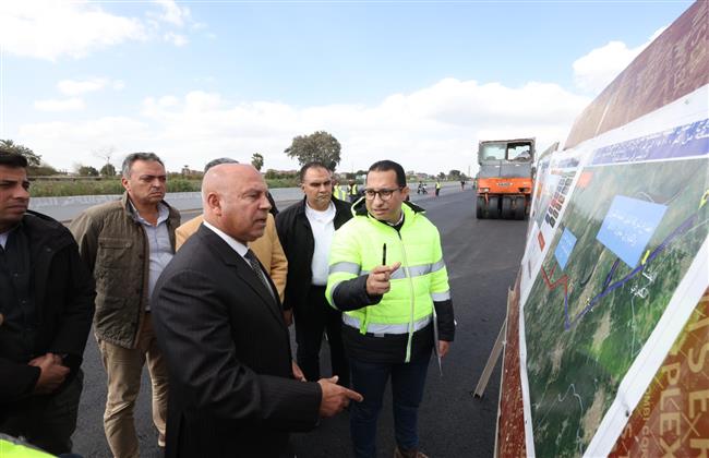 وزير النقل يتفقد أعمال إنشاء طريق حر شرق الرياح التوفيقي في المسافة من بنها حتى المنصورة